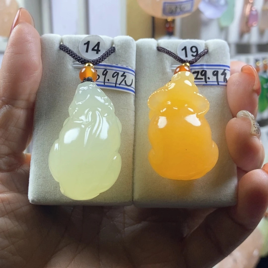 颈饰未镶嵌石英质玉（金丝玉）敏***啊