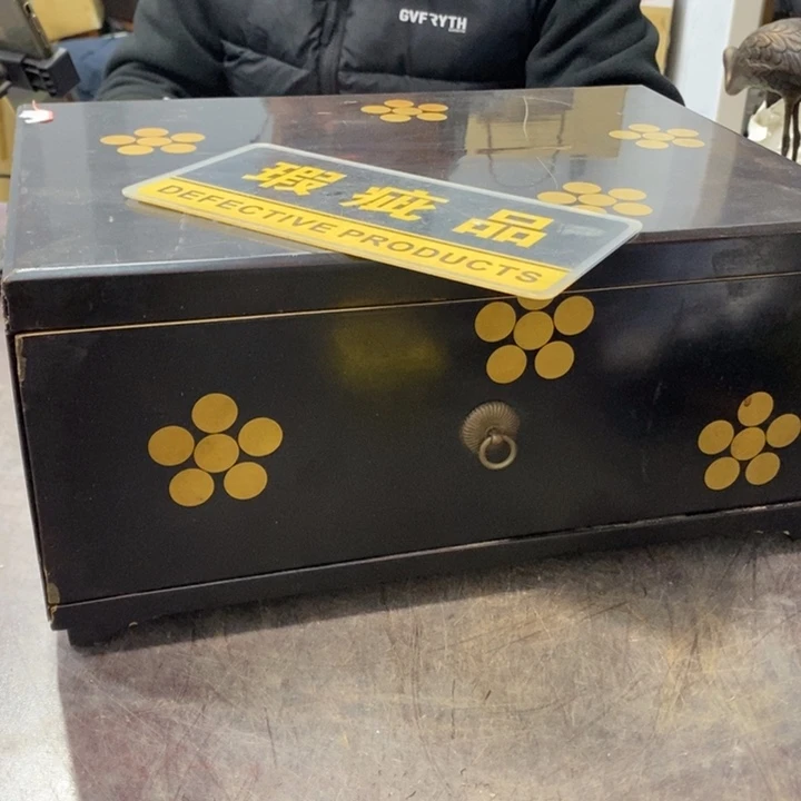 伊***饭盒子工艺品哈哈哈哈