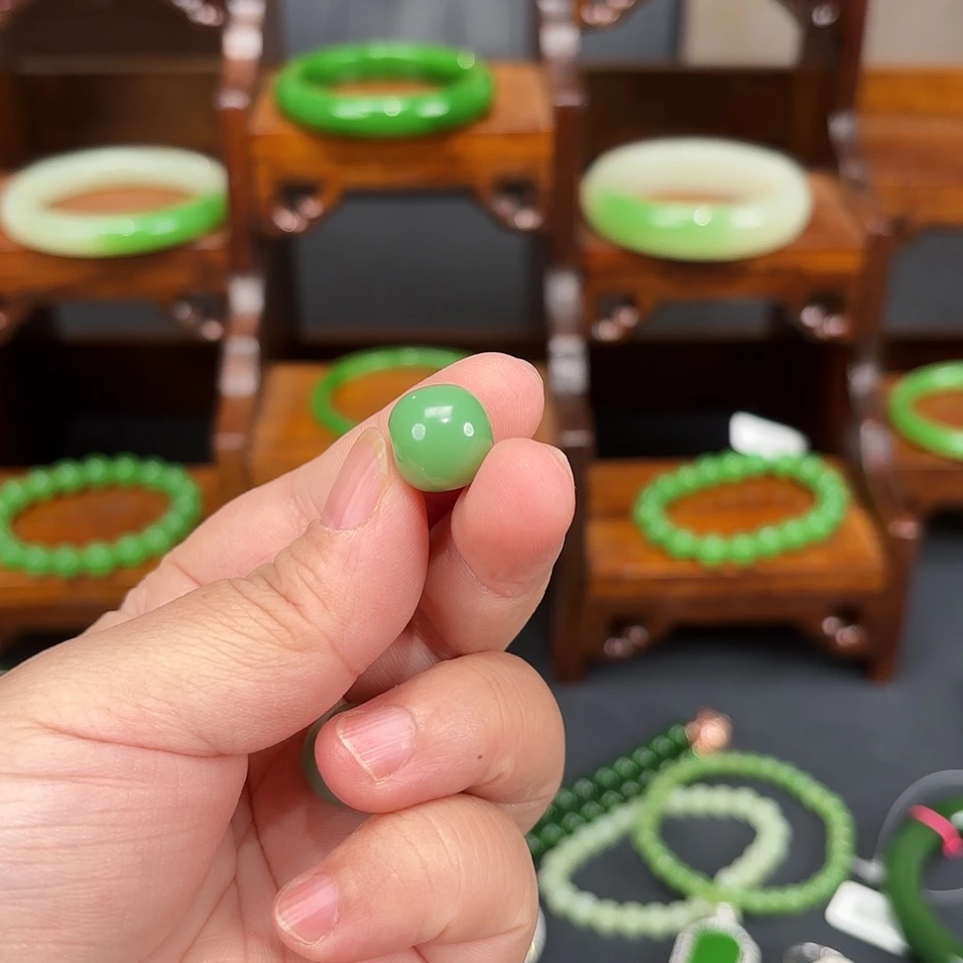 和田玉未镶嵌珠宝半成品