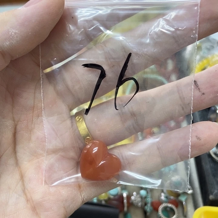 未镶嵌蜜蜡裸石吊坠