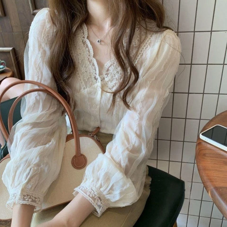 衬衫女2025秋装新款法式甜美温柔别致小衫时尚百搭减龄显瘦上衣