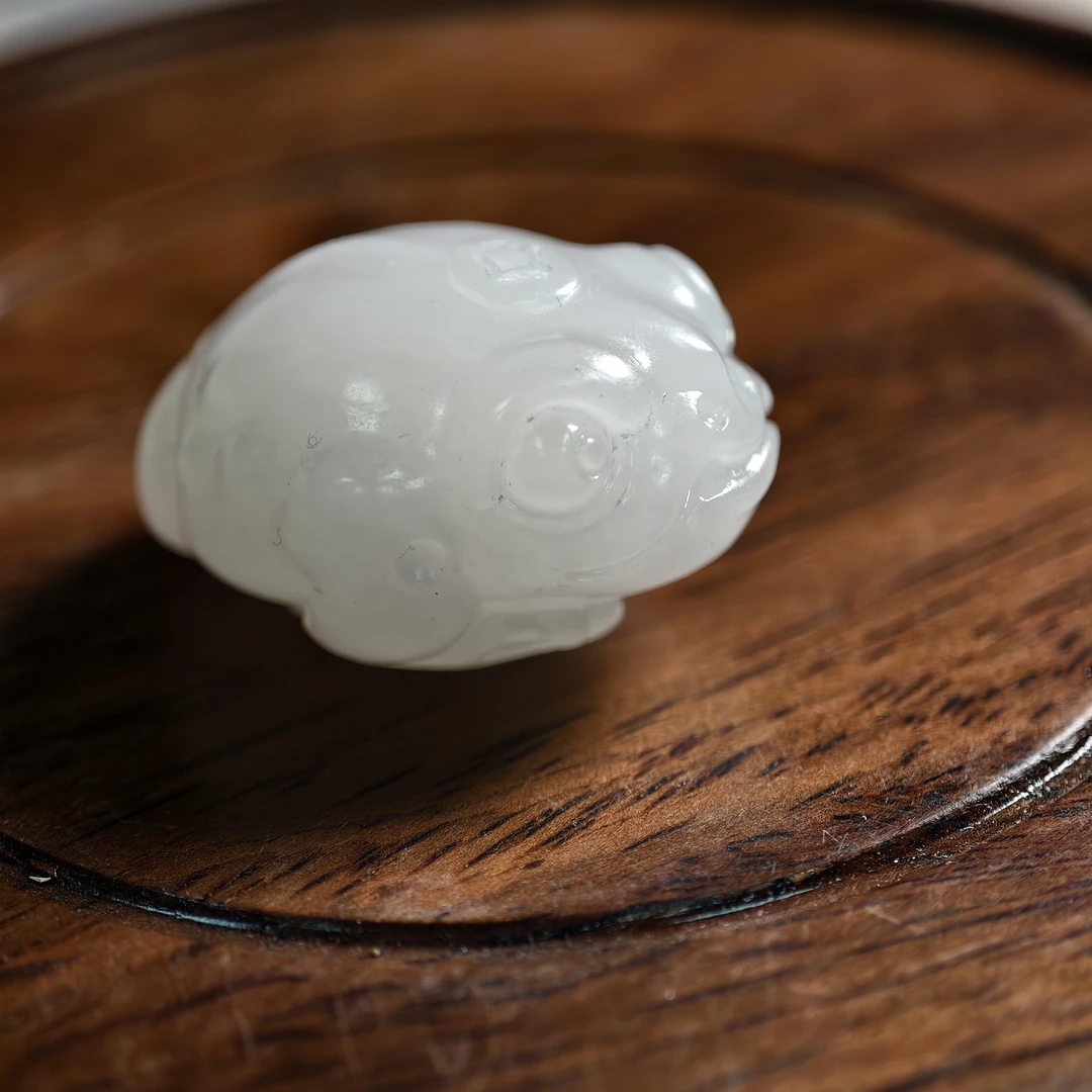 【师老师督造1212-31】16.8g和田玉金蟾J121223 30*24*18mm