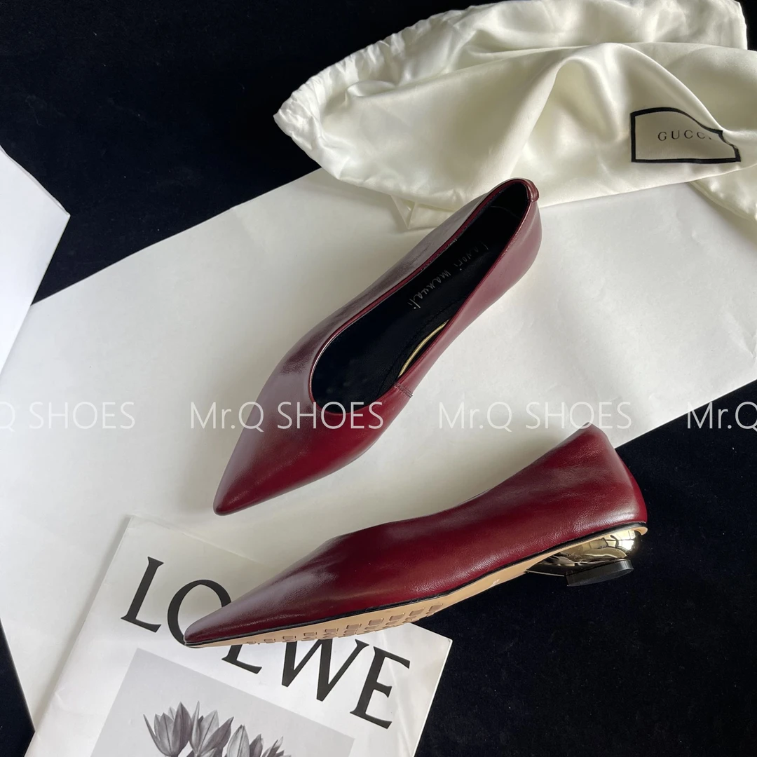 34-40码/跟高2cm/黑红灰/尖头v口韩版小众通勤休闲平底单鞋