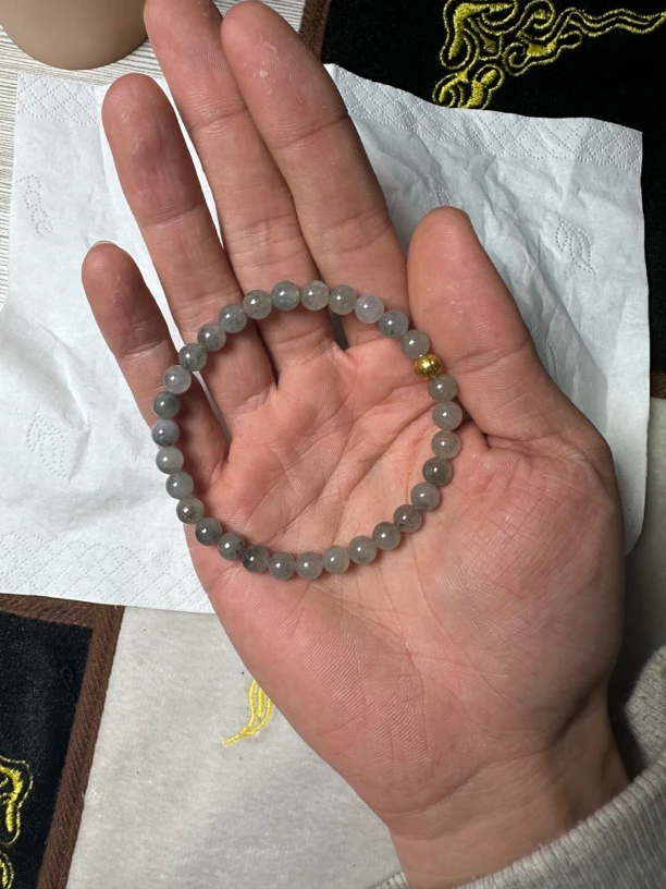 天然翡翠，卡6.3冰乌鸡手链