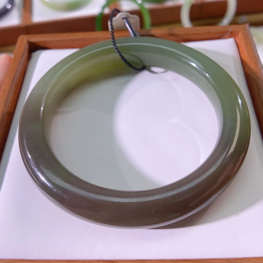 【闪购商品】未镶嵌手镯和田玉（翠青玉）
