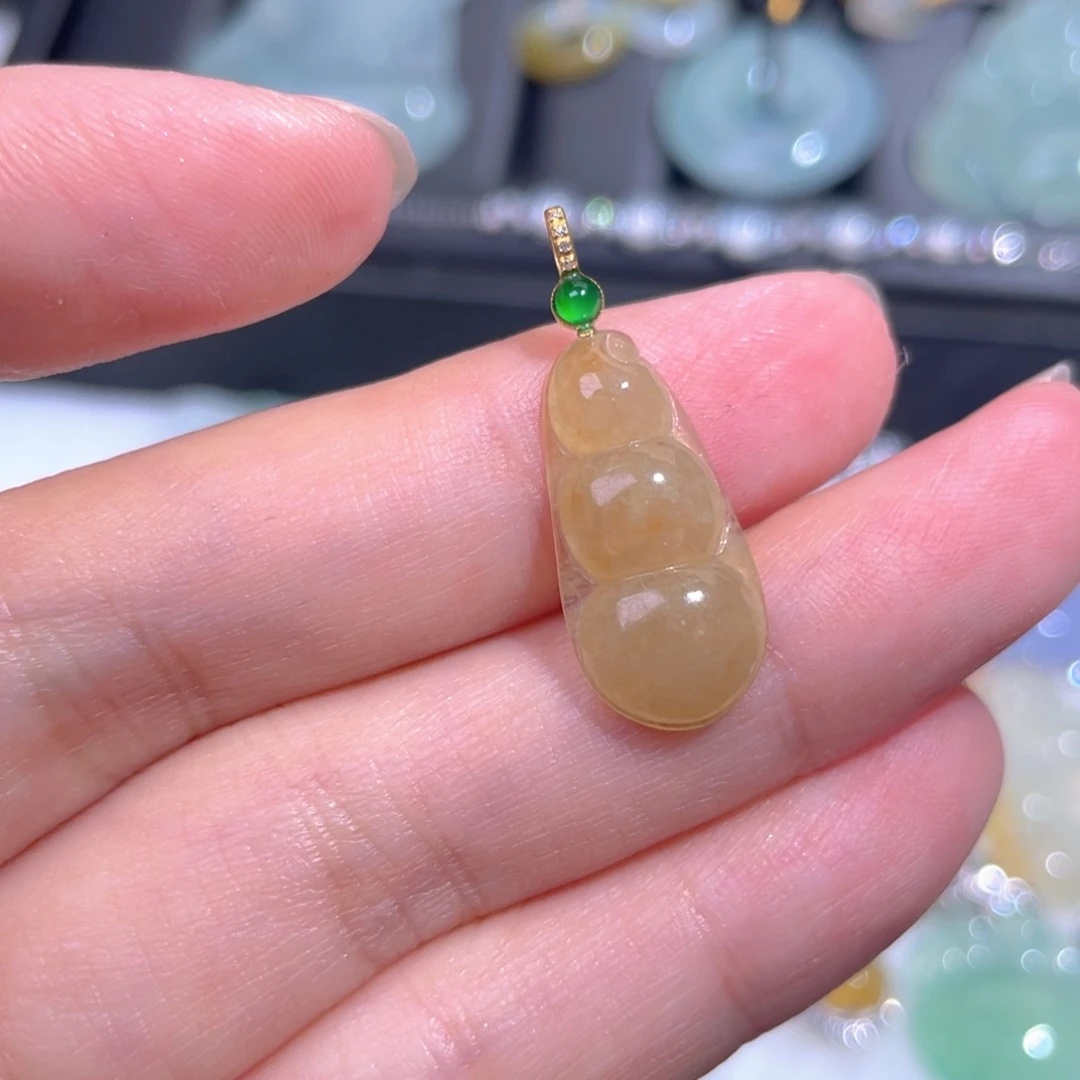 颈饰18K金镶嵌翡翠翡翠