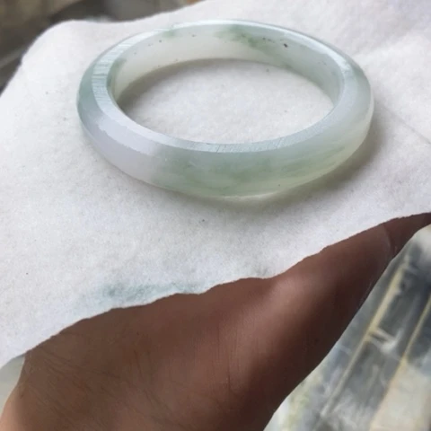 石英质玉手镯未镶嵌红加工定制