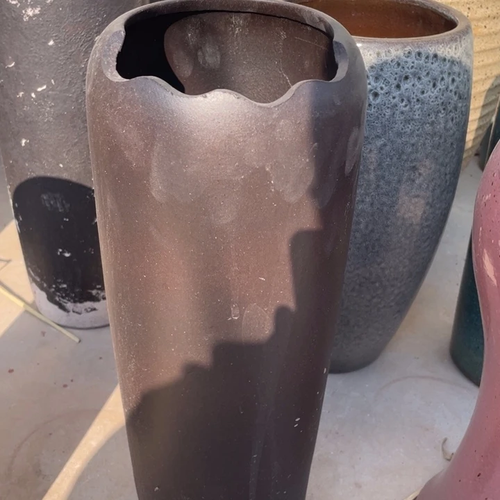 紫砂花盆高44口12黑色切口微瑕