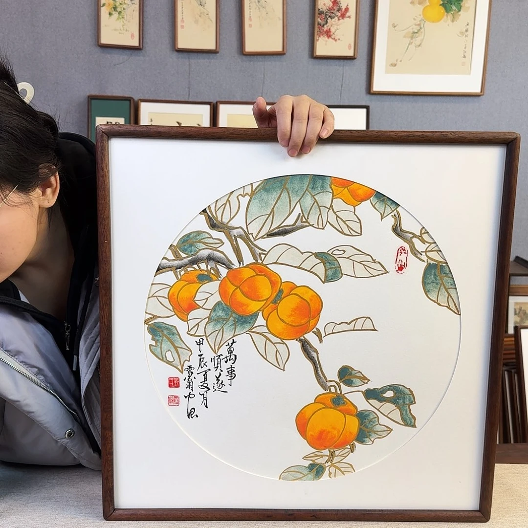 国画手绘带框尺寸： 53*53