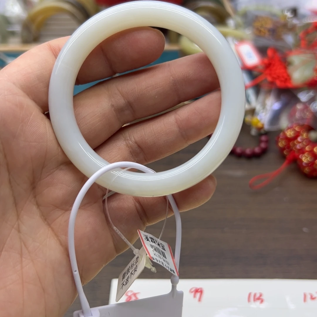 和田玉未镶嵌手镯54.1圈围33