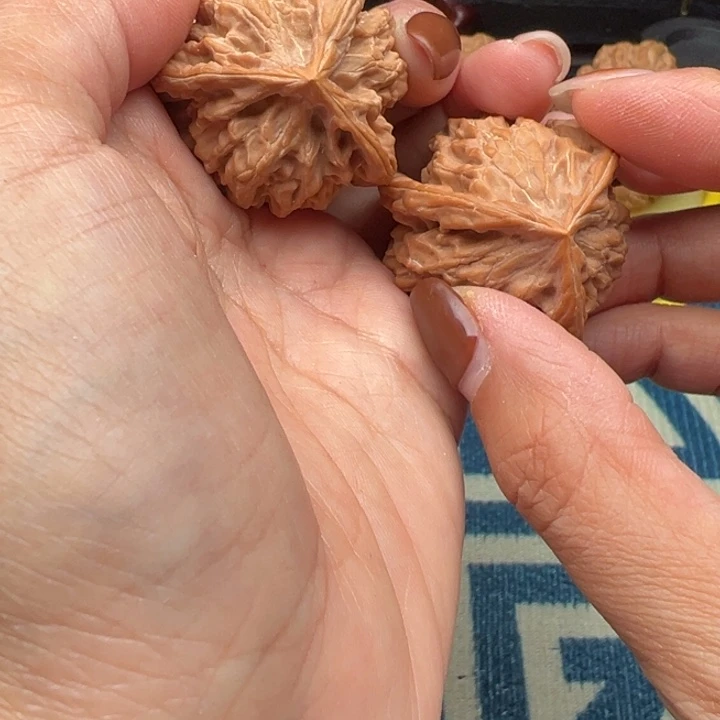 吊坠桃核瀅文玩核桃三棱