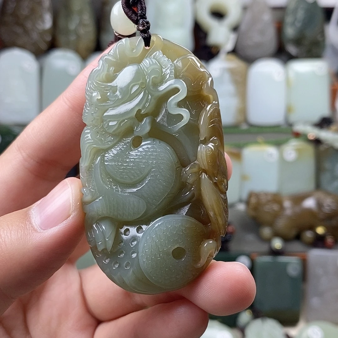 和田玉（糖玉）未镶嵌颈饰