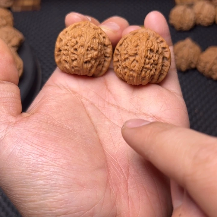 吊坠文玩核桃三角白