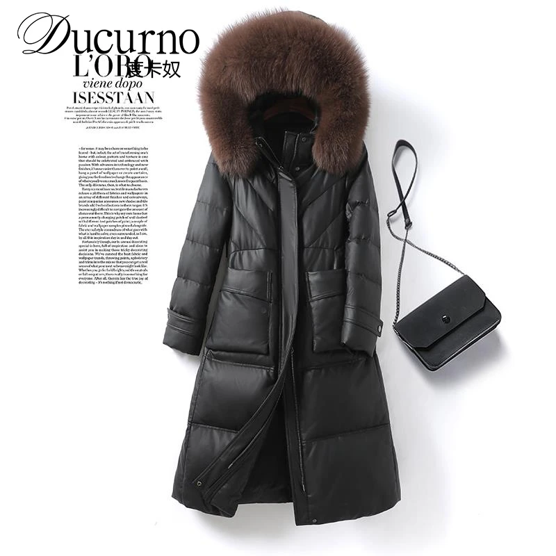 羽绒服女中长版皮衣绵羊皮修身外套2025冬装新款领保暖时尚加厚