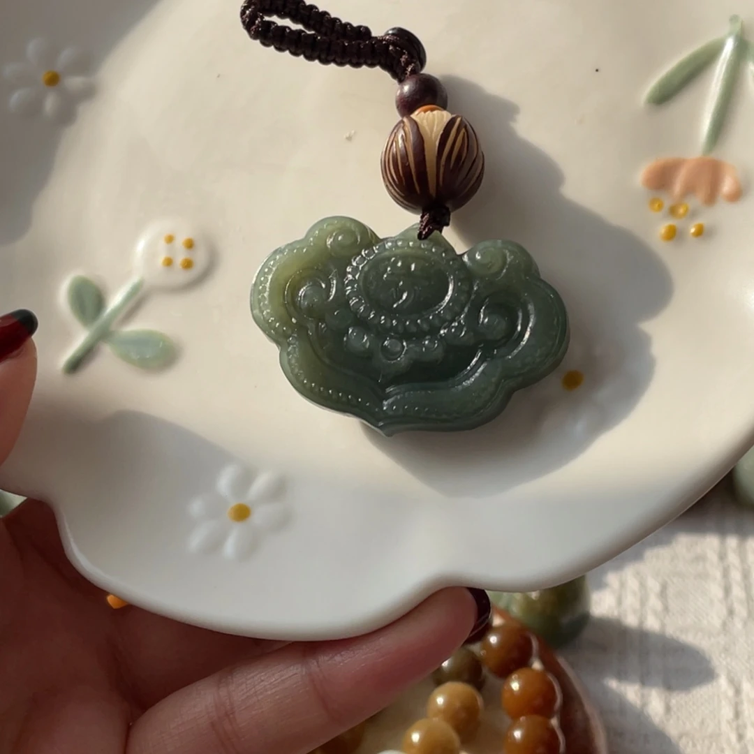 和田玉未镶嵌手机链锁锁