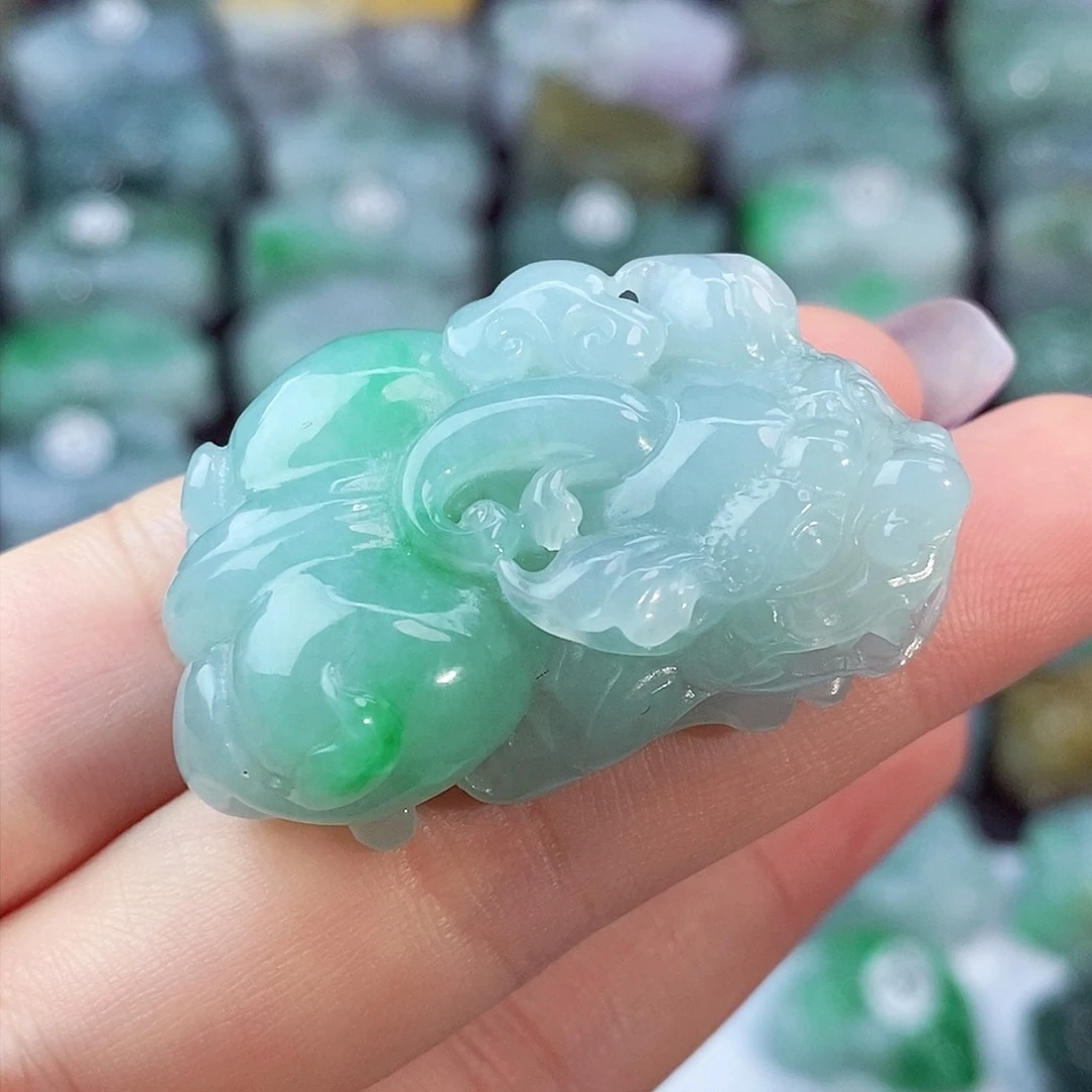 颈饰未镶嵌翡翠天然