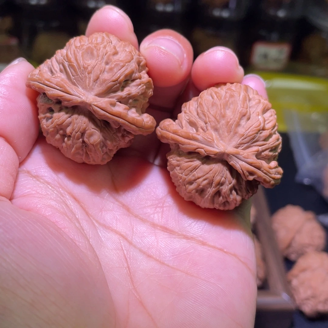 文玩核桃把件三角白