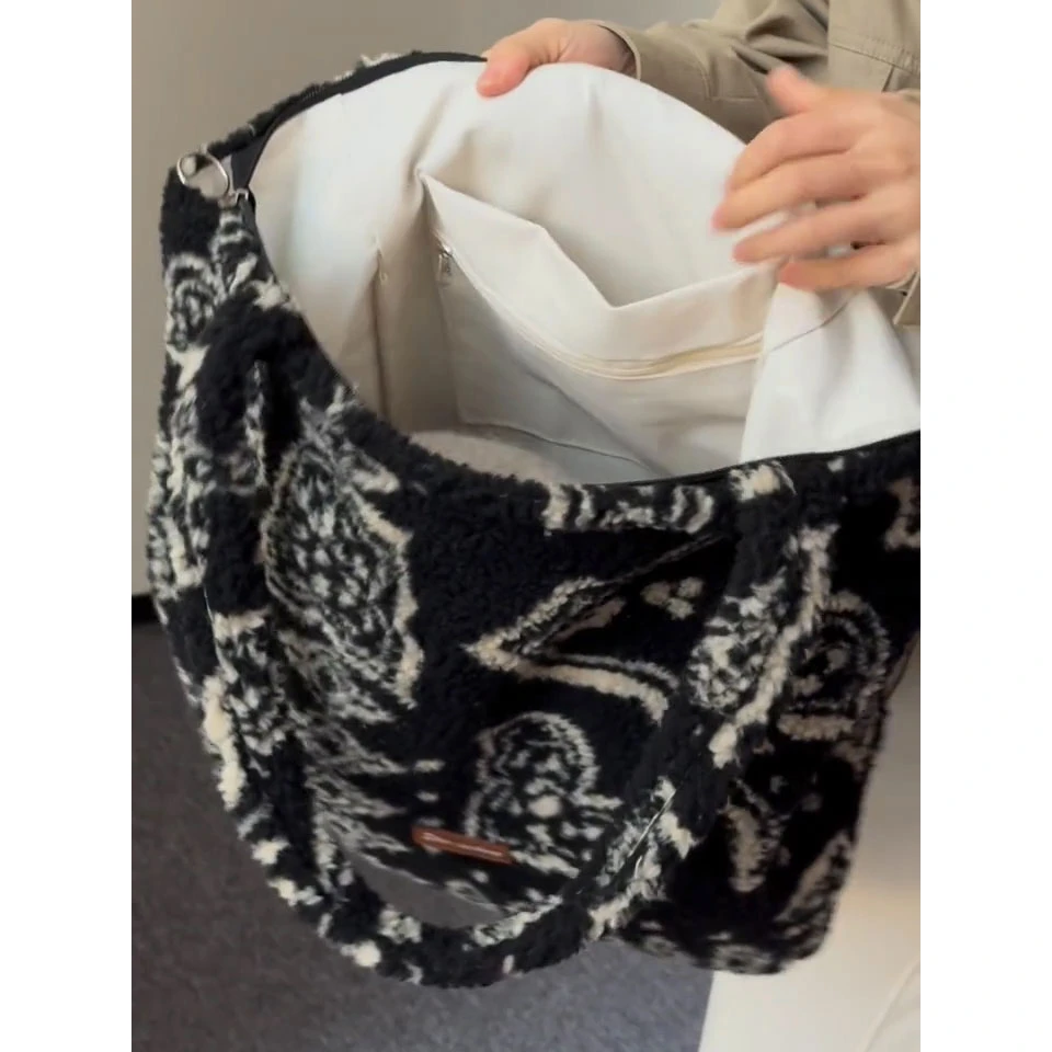 采晨自制新款费尔岛早八单肩毛绒托特包女2025名族风休闲腋下包潮