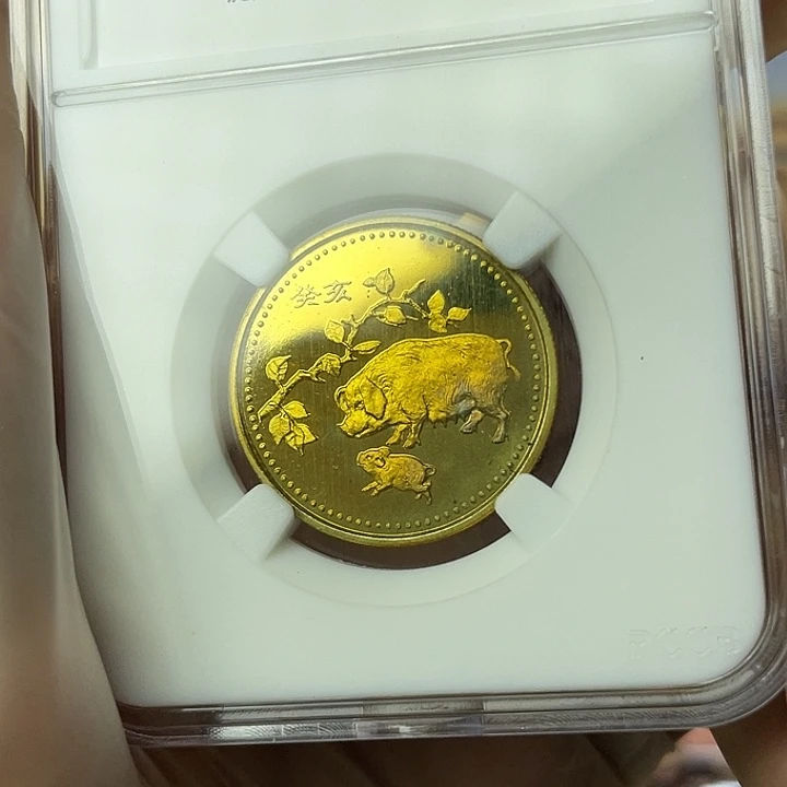 其他普通金属83年生肖猪 26mm