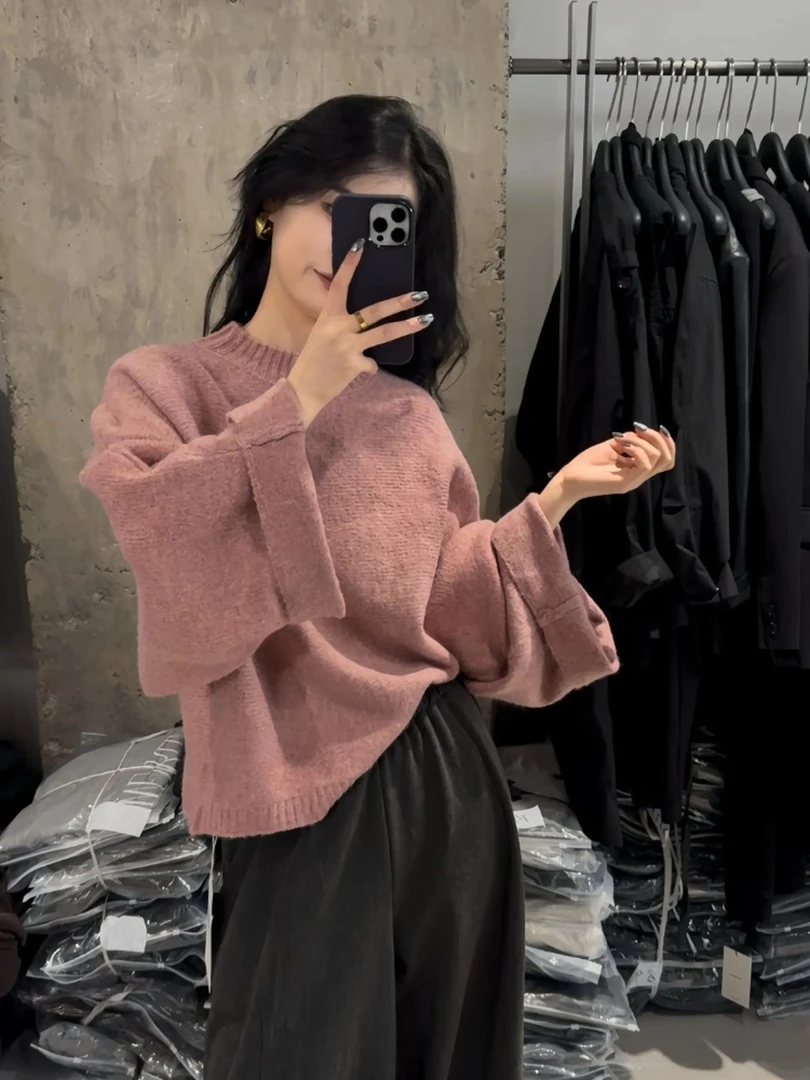 粉色半高领蝙蝠袖斗篷毛衣慵懒高级感秋季女装2025新款针织衫上衣
