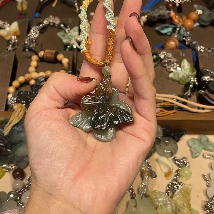 洋***A蛇纹石玉合金颈饰