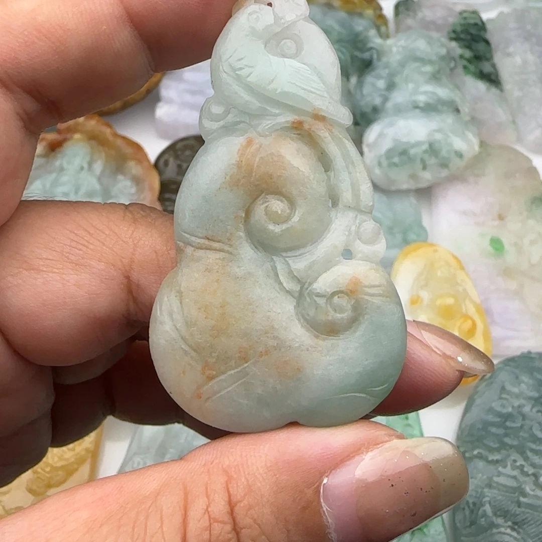 楚***汐定制翡翠未镶嵌翡翠