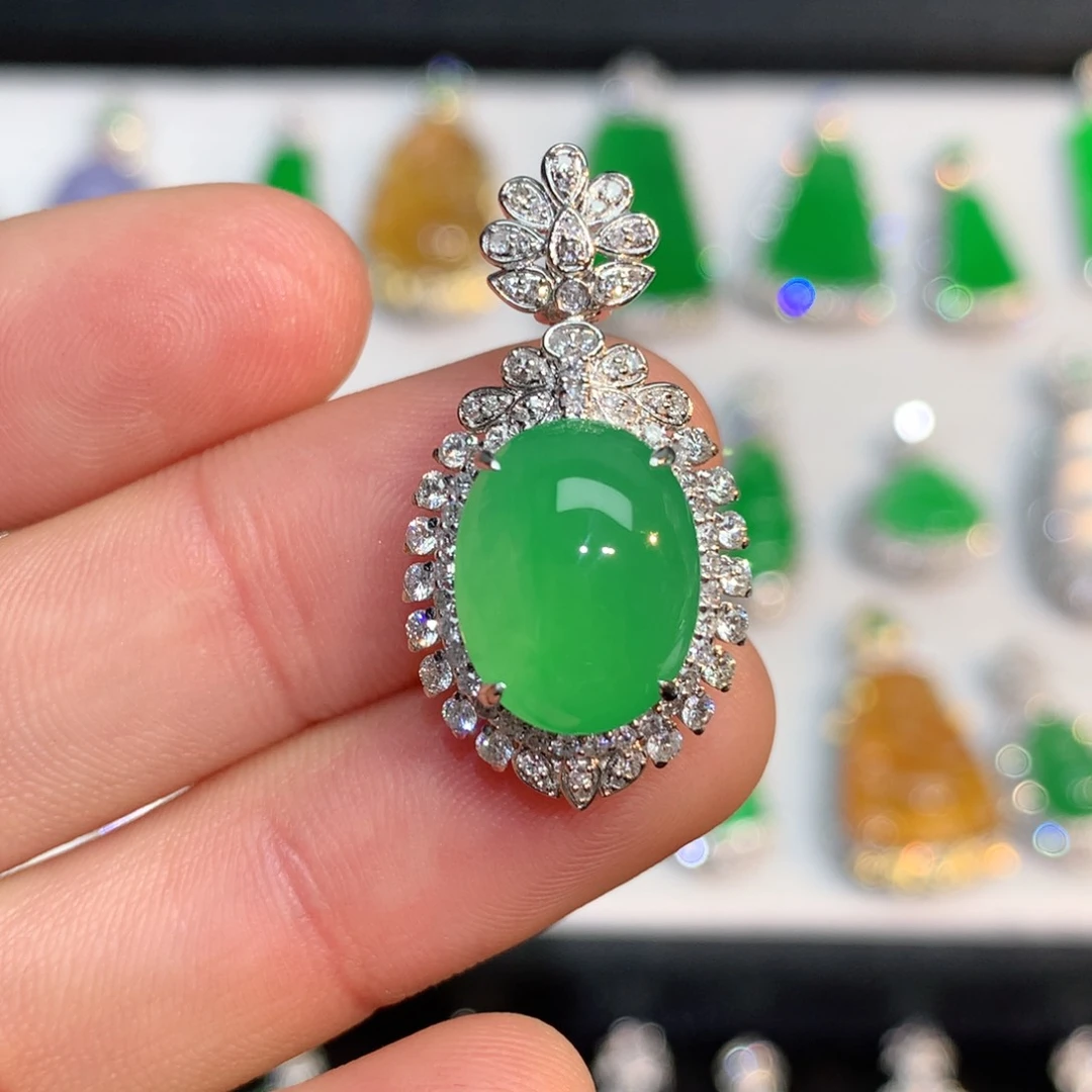 翡翠颈饰18K金镶嵌缅甸翡翠