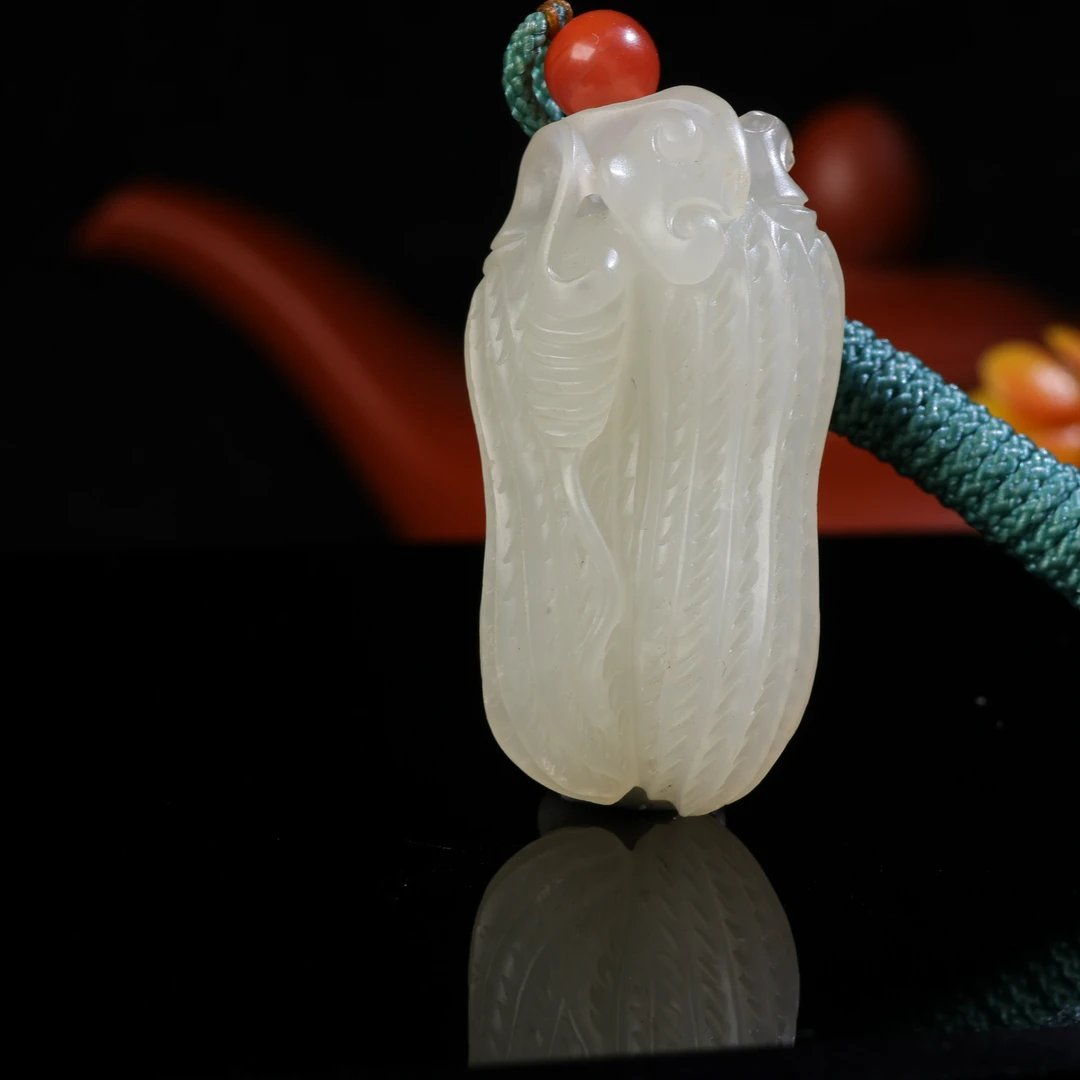 新疆和田玉精美雕刻男女通用吉祥玉佩《一生如意》