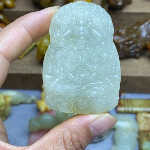 蛇纹石玉未镶嵌颈饰113