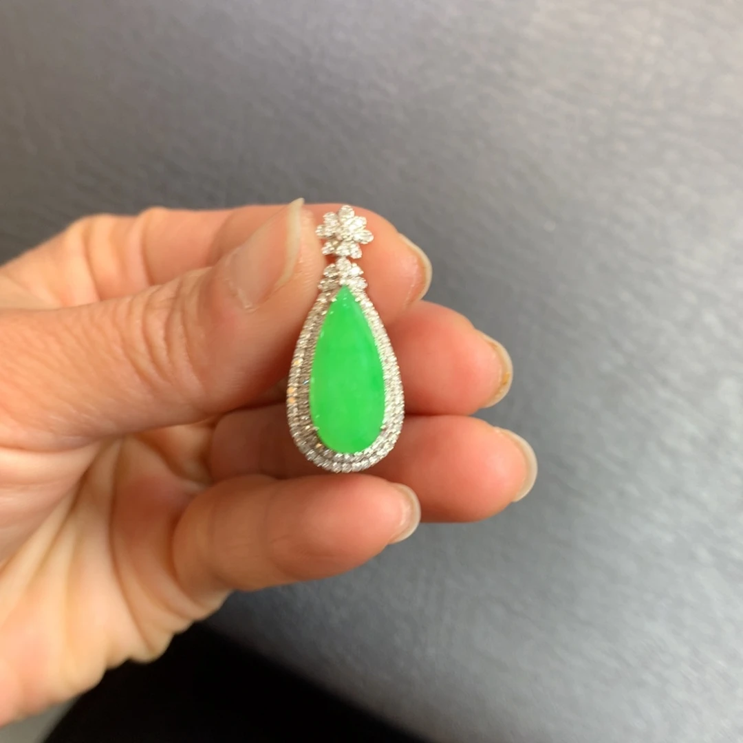 翡翠吊坠(不含链)18K金镶嵌