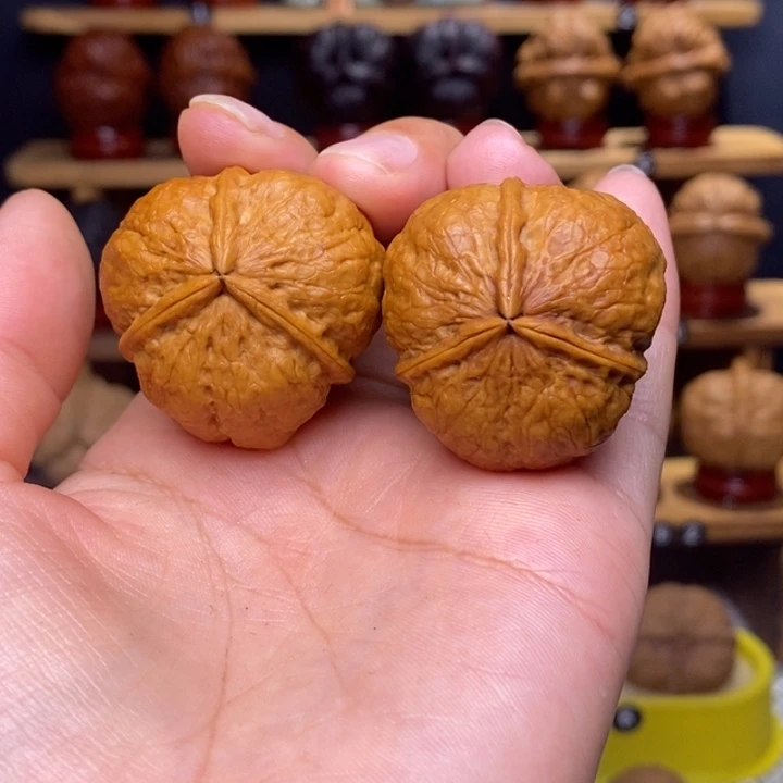 文玩核桃把件蛇皮球9