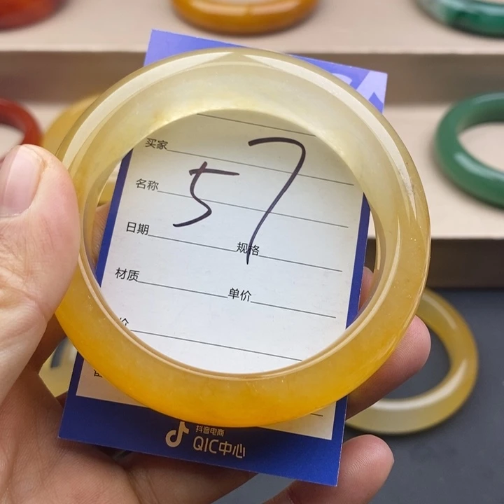 石英质玉未镶嵌手镯