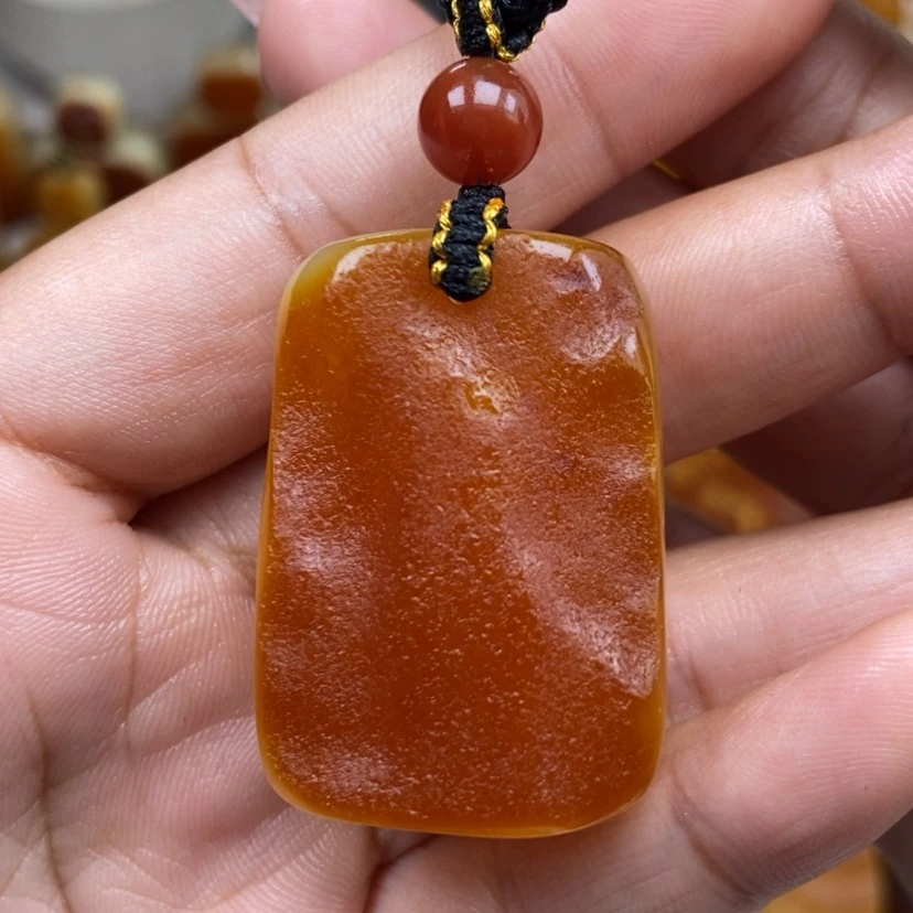 【闪购商品】琥珀颈饰未镶嵌