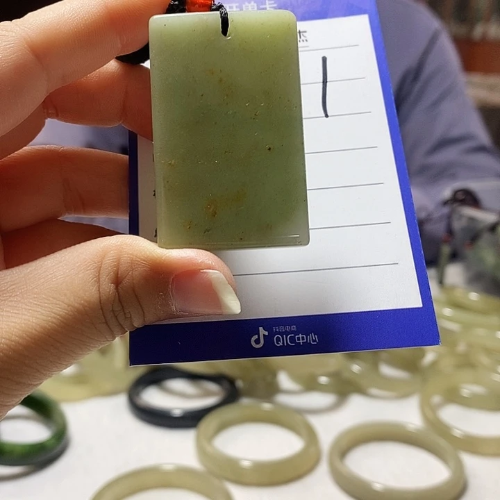 密玉（石英质玉）手镯未镶嵌