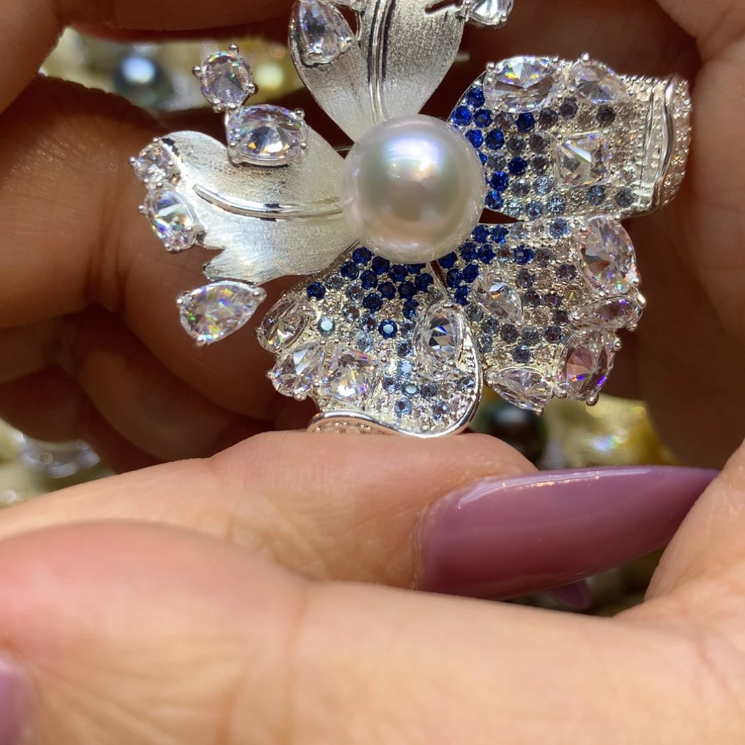 未镶嵌胸饰海水珍珠