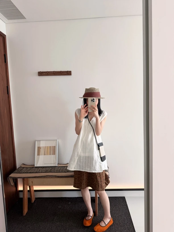 炫色小众V领两侧开叉亚麻马甲