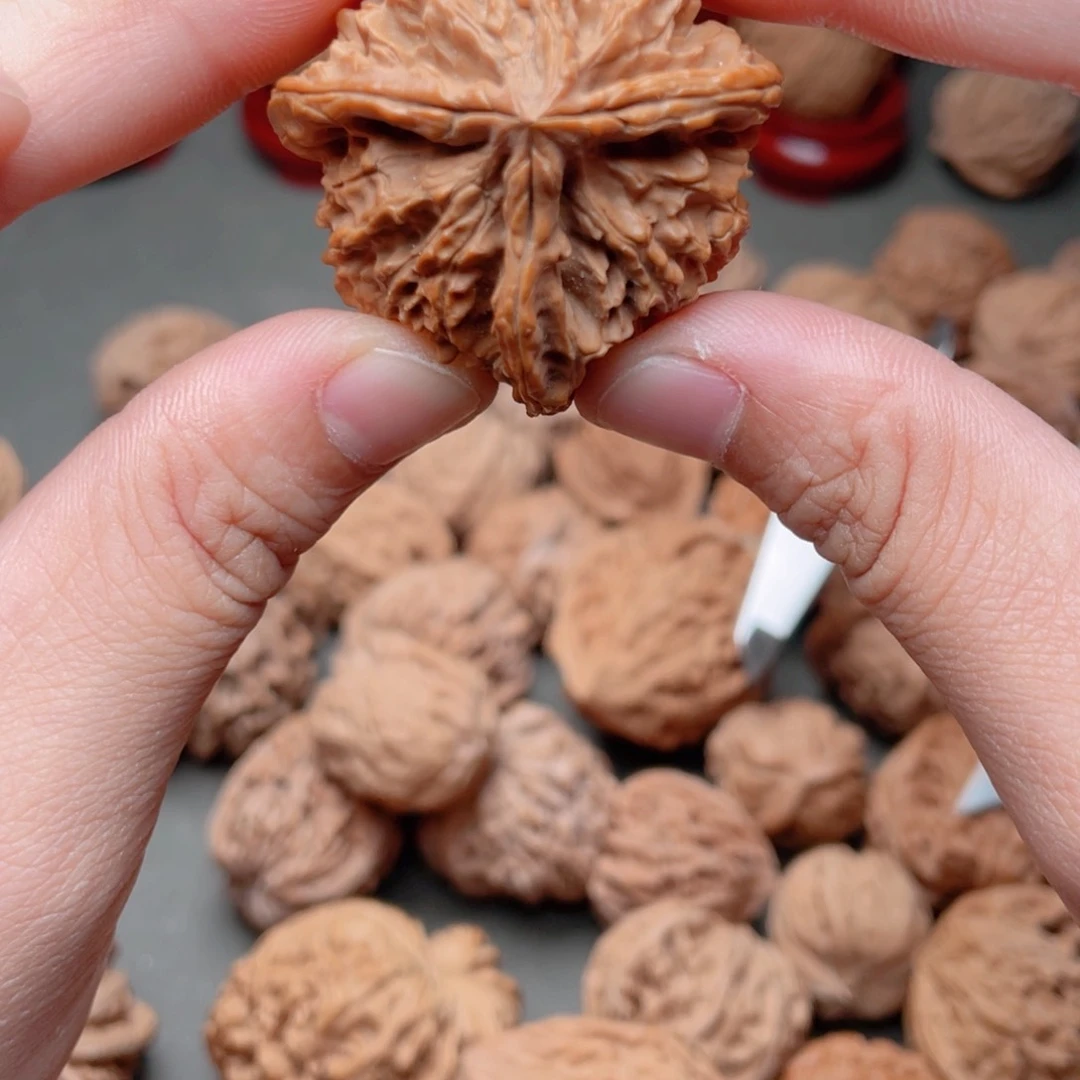 凉***水文玩核桃吊坠三愣