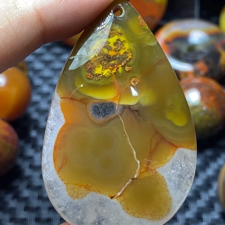 玛瑙/玉髓颈饰足铂镶嵌