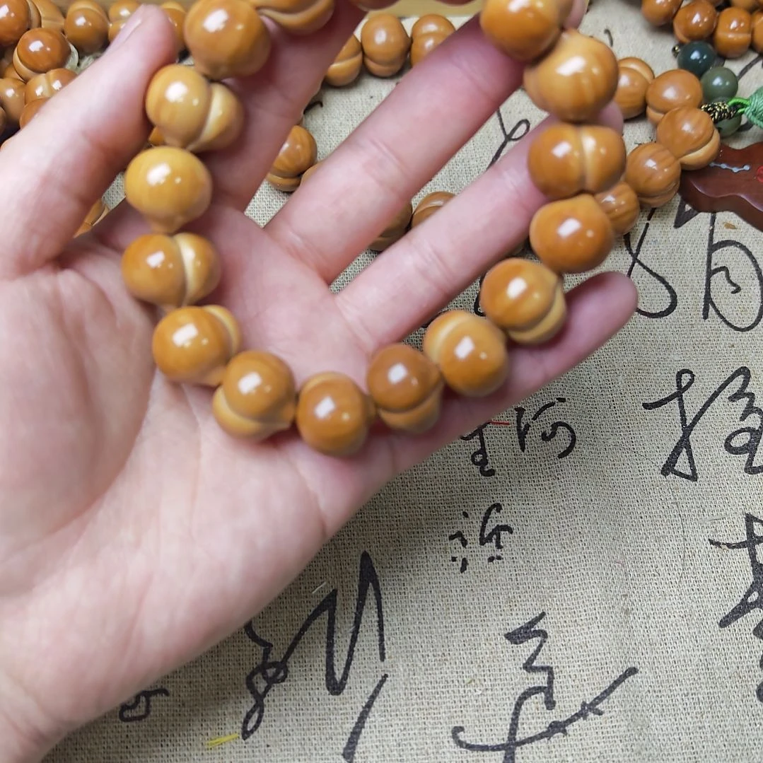 猴头核桃吊坠屁桃手串瑕款