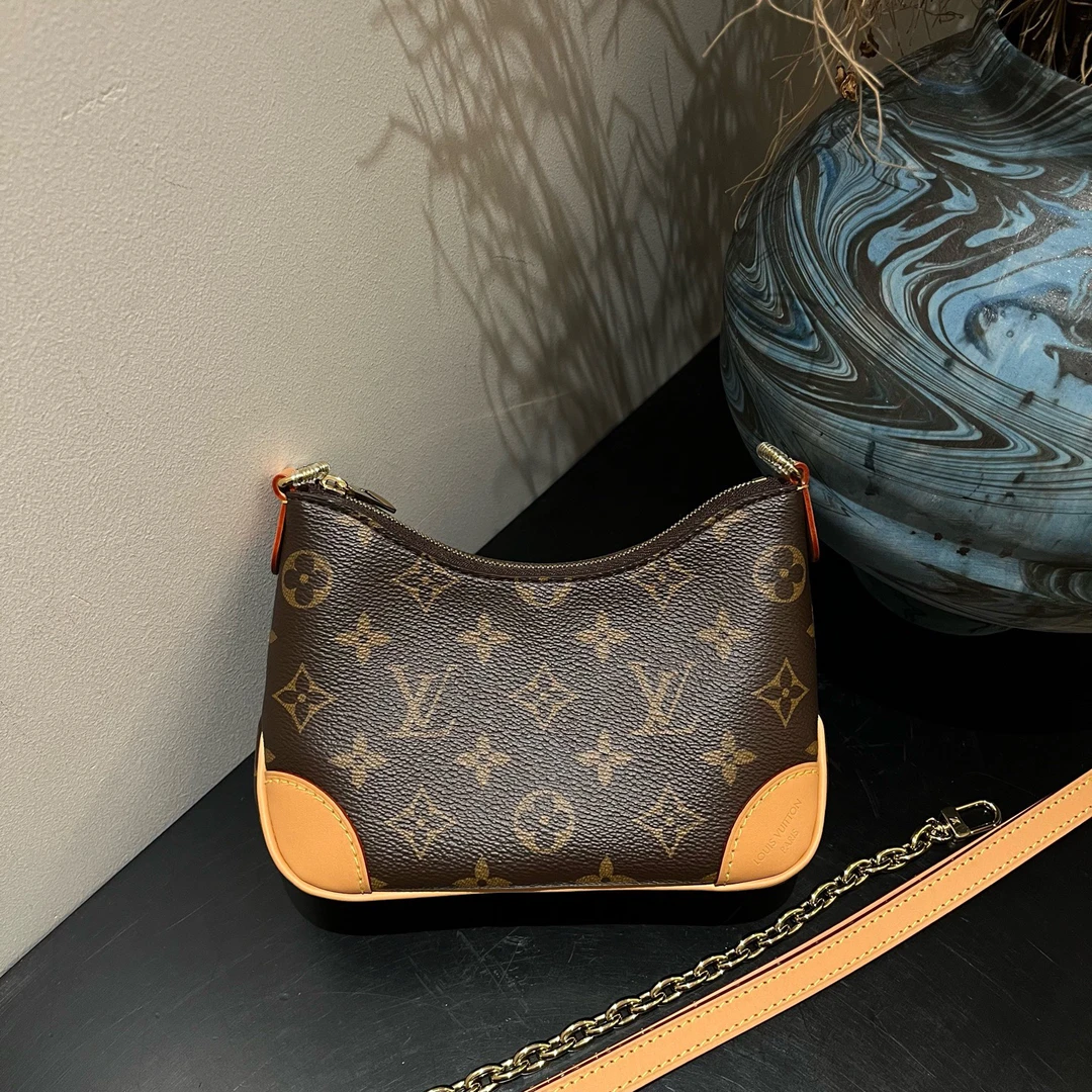 95新 LouisVuitton/路易威登 老花黄牛角nano单肩斜挎包