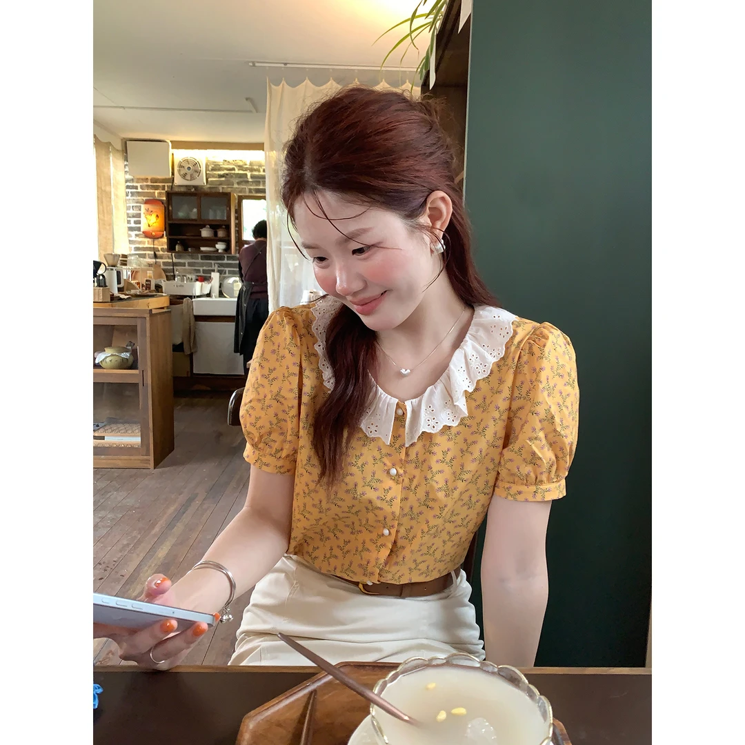 火火火【落日海岛】韩版轻法式复古娃娃领衬衣C33362HH52