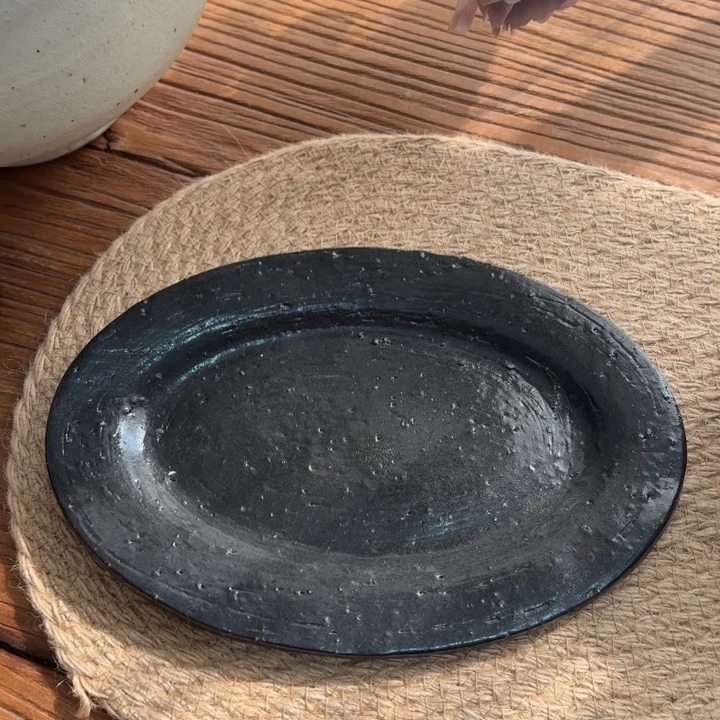 陶阿沐手作黑色椭圆盘