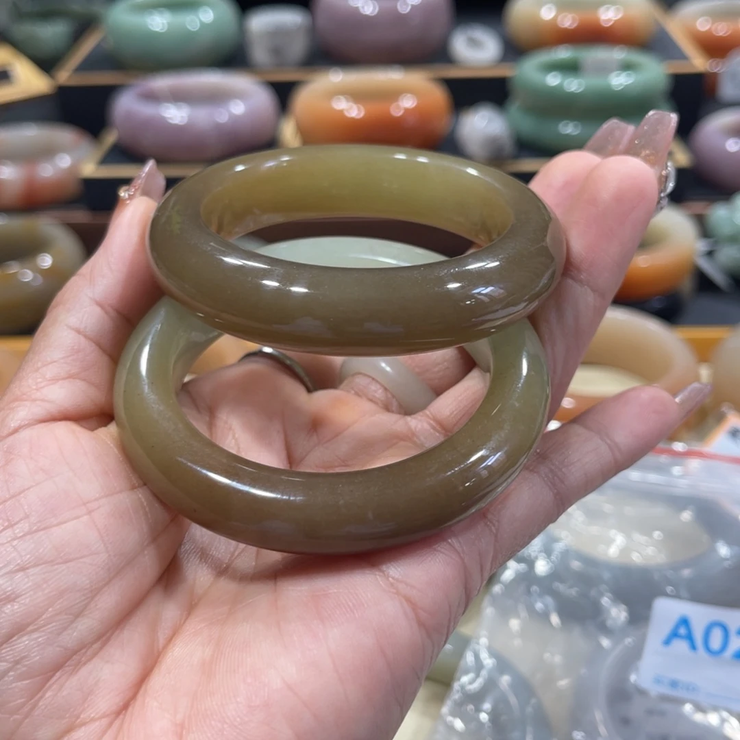 未镶嵌手镯石英岩玉大*丽