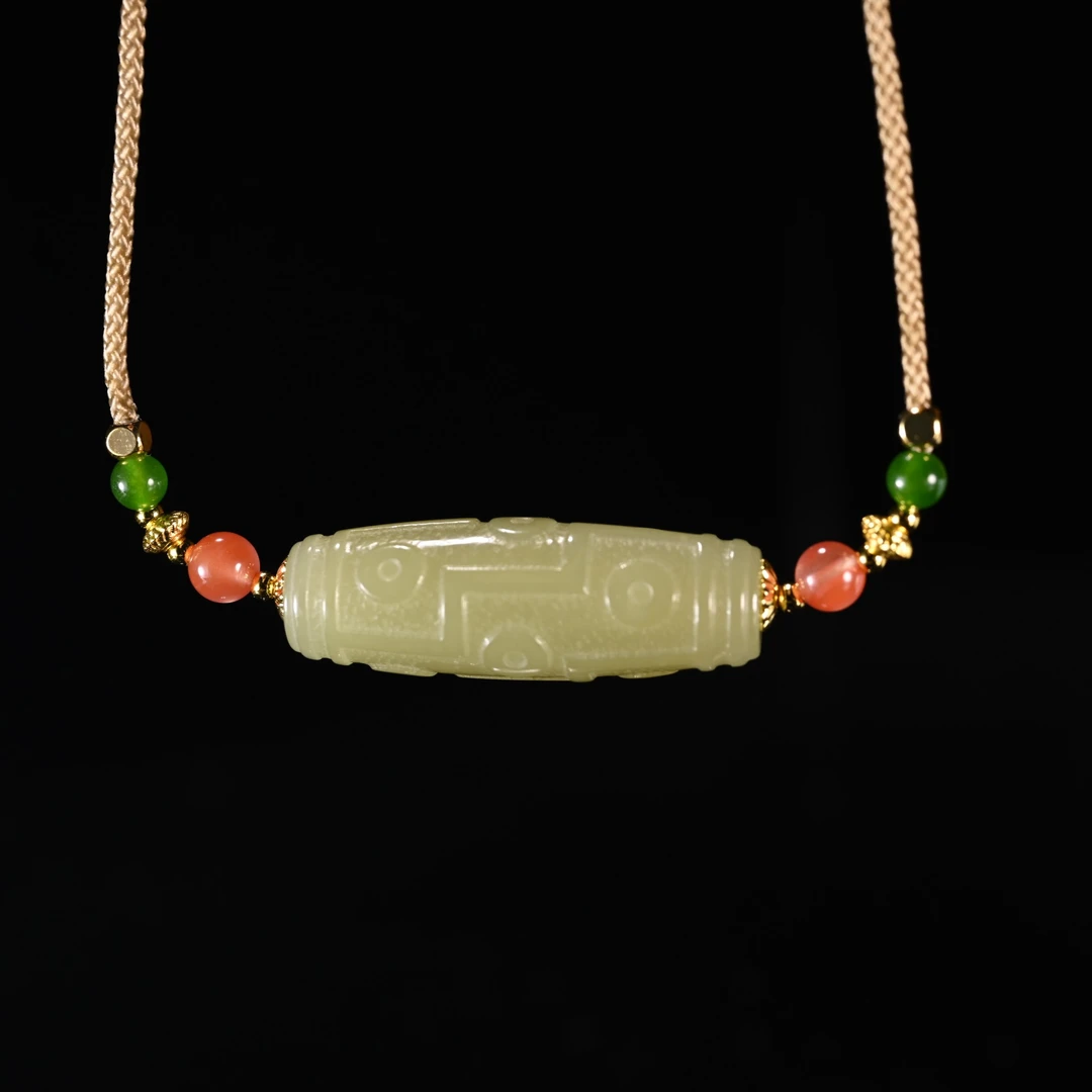 Lot8804 2510180528和田玉黄玉勒子挂件/保利