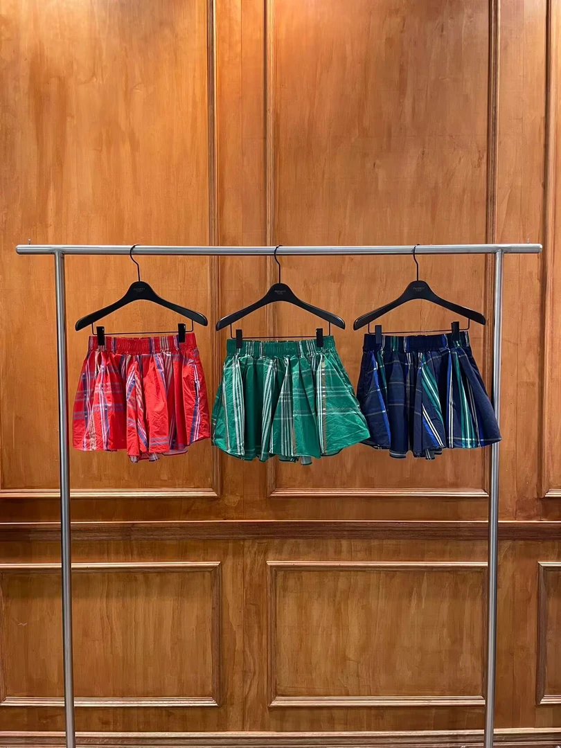 【韩国东大门代购】~N0退~公鸡家松紧腰格子短裤