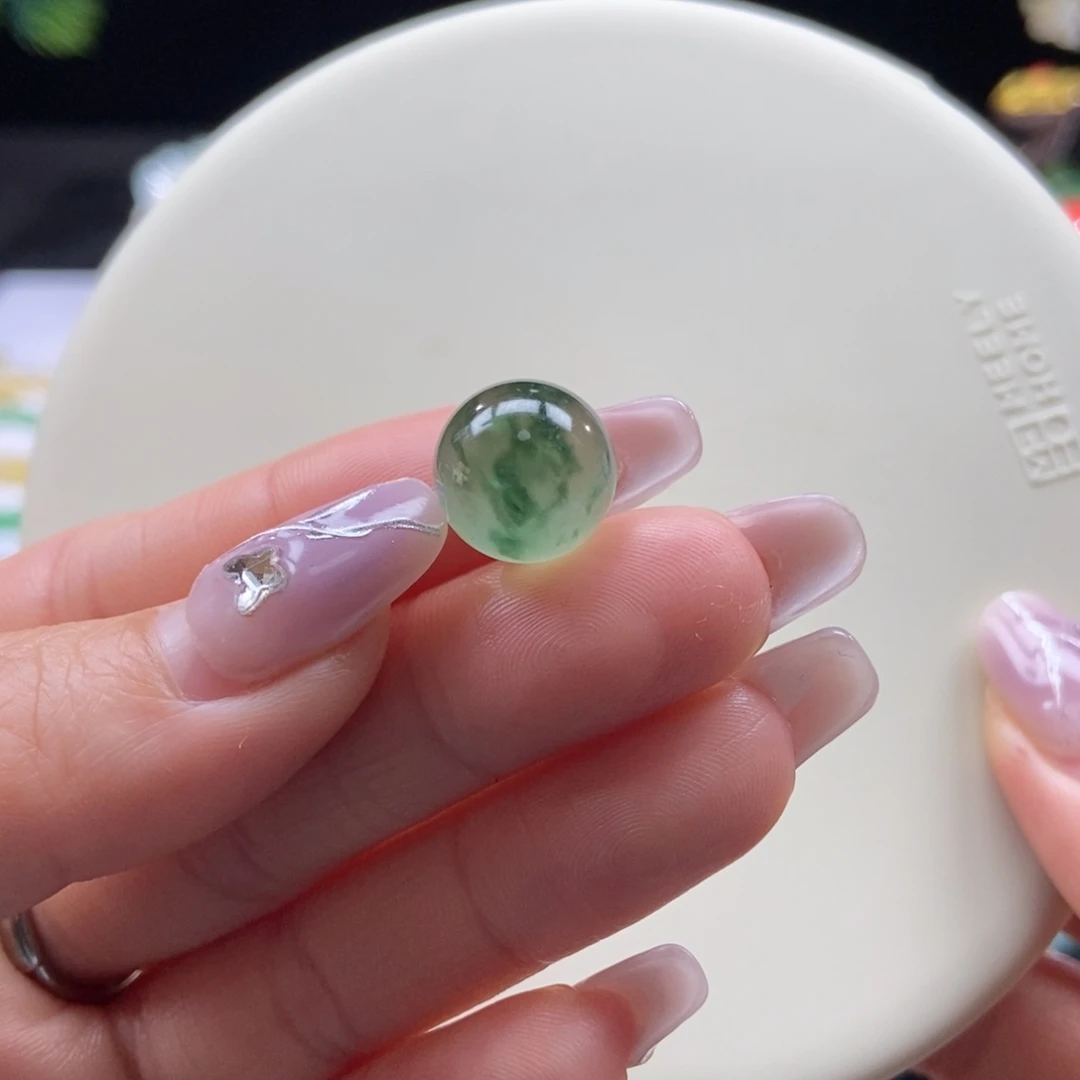 翡翠散珠翡翠高冰飘绿珠卡12mm