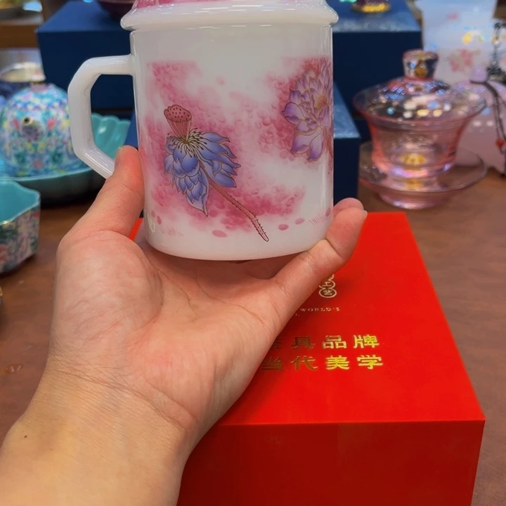 瓷片干净利落咯哦哦呜呜我模样