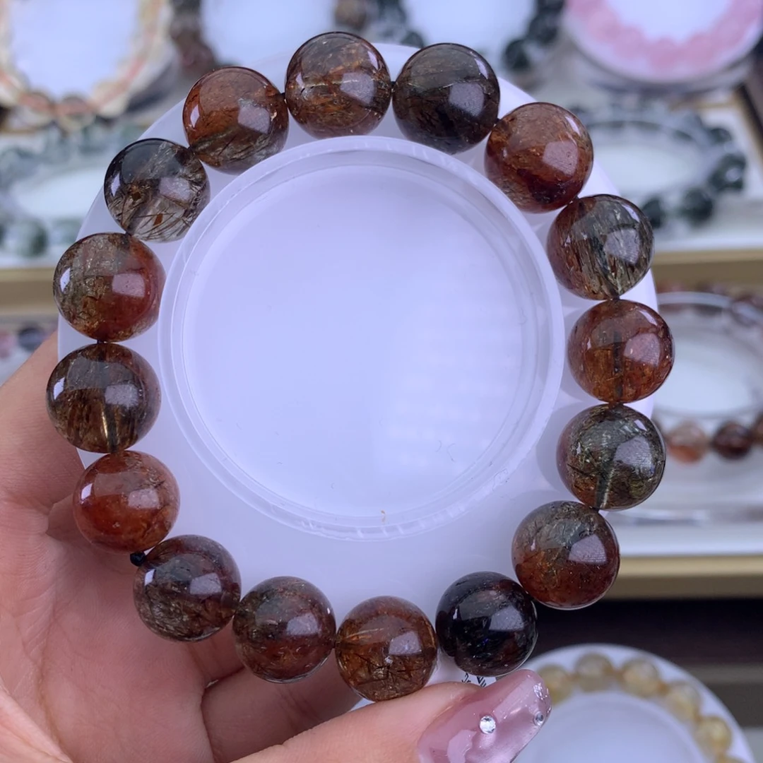 水晶手链未镶嵌t****?黑金超