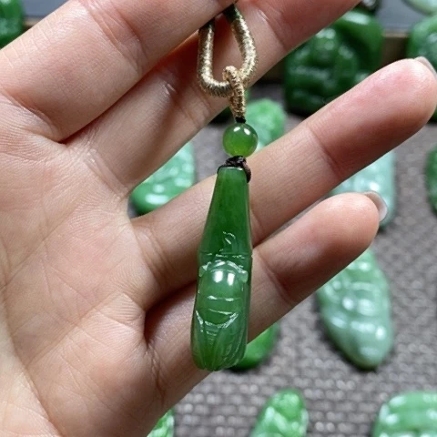 【闪购商品】颈饰未镶嵌和田玉