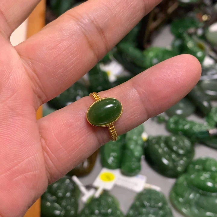 和田玉（碧玉）颈饰未镶嵌夏****房